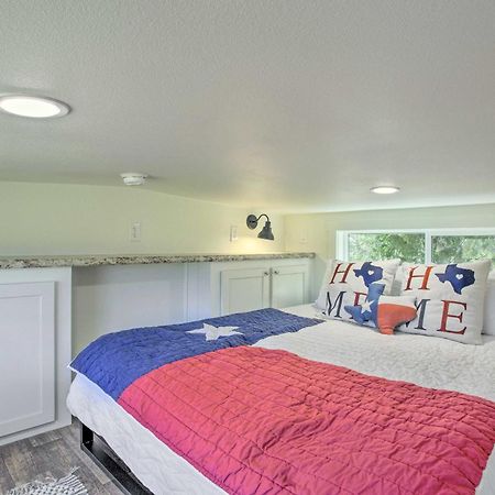 Cozy Mckinney Tiny Home With Porch And Fire Pit! Buitenkant foto