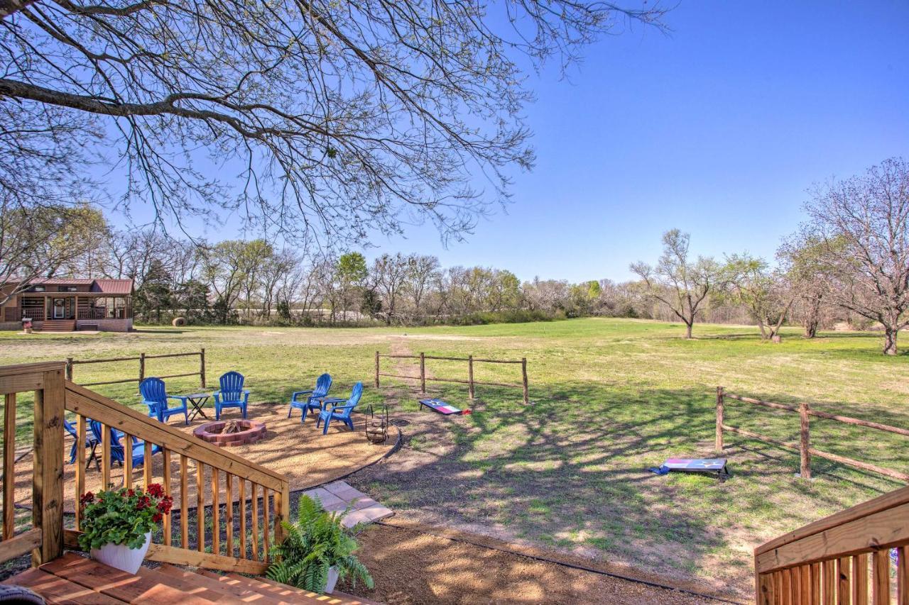 Cozy Mckinney Tiny Home With Porch And Fire Pit! Buitenkant foto