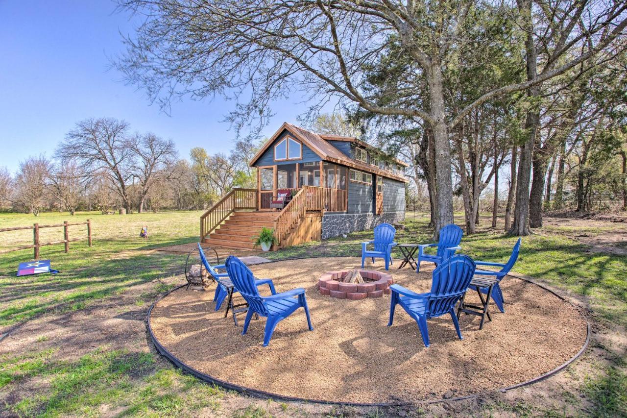 Cozy Mckinney Tiny Home With Porch And Fire Pit! Buitenkant foto