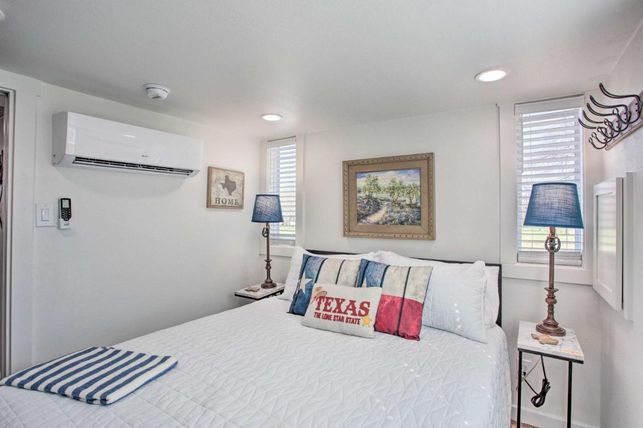 Cozy Mckinney Tiny Home With Porch And Fire Pit! Buitenkant foto