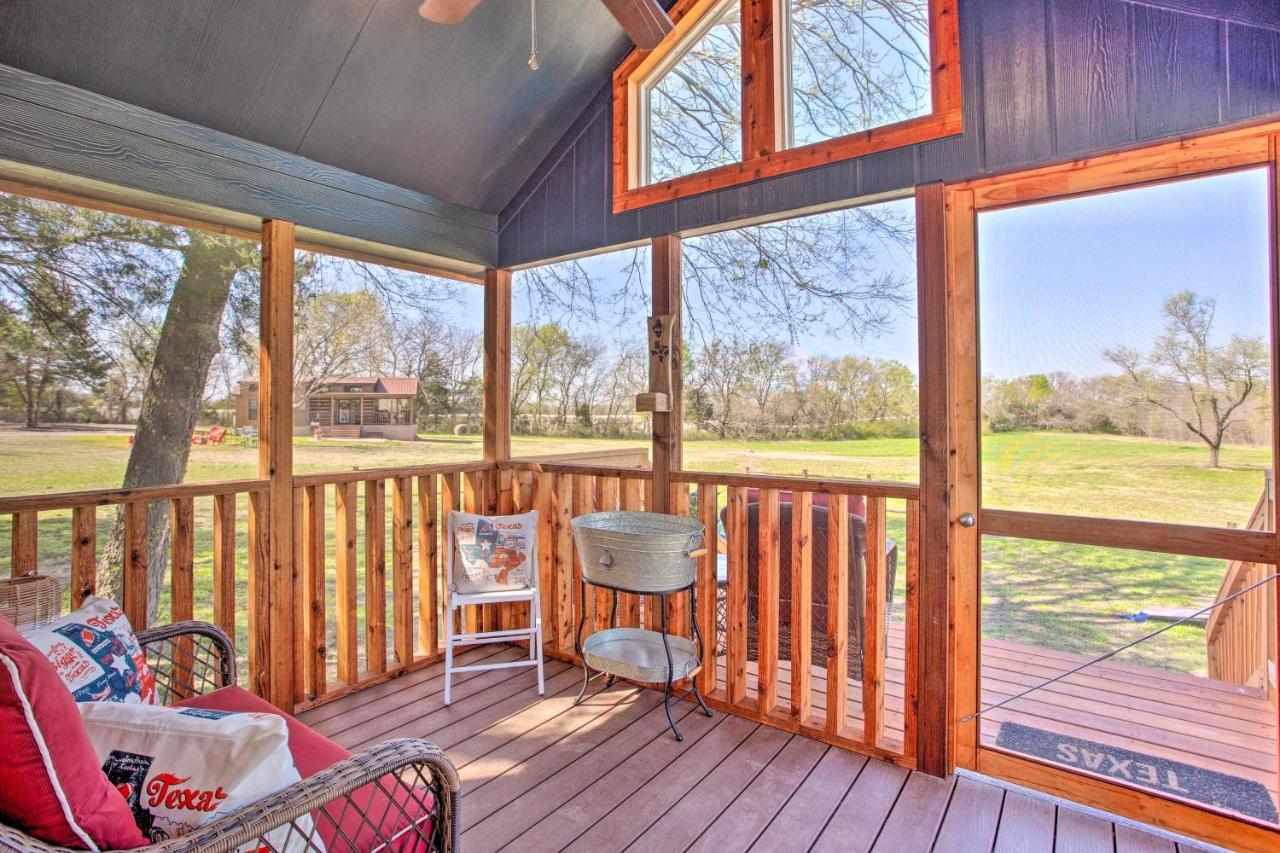 Cozy Mckinney Tiny Home With Porch And Fire Pit! Buitenkant foto