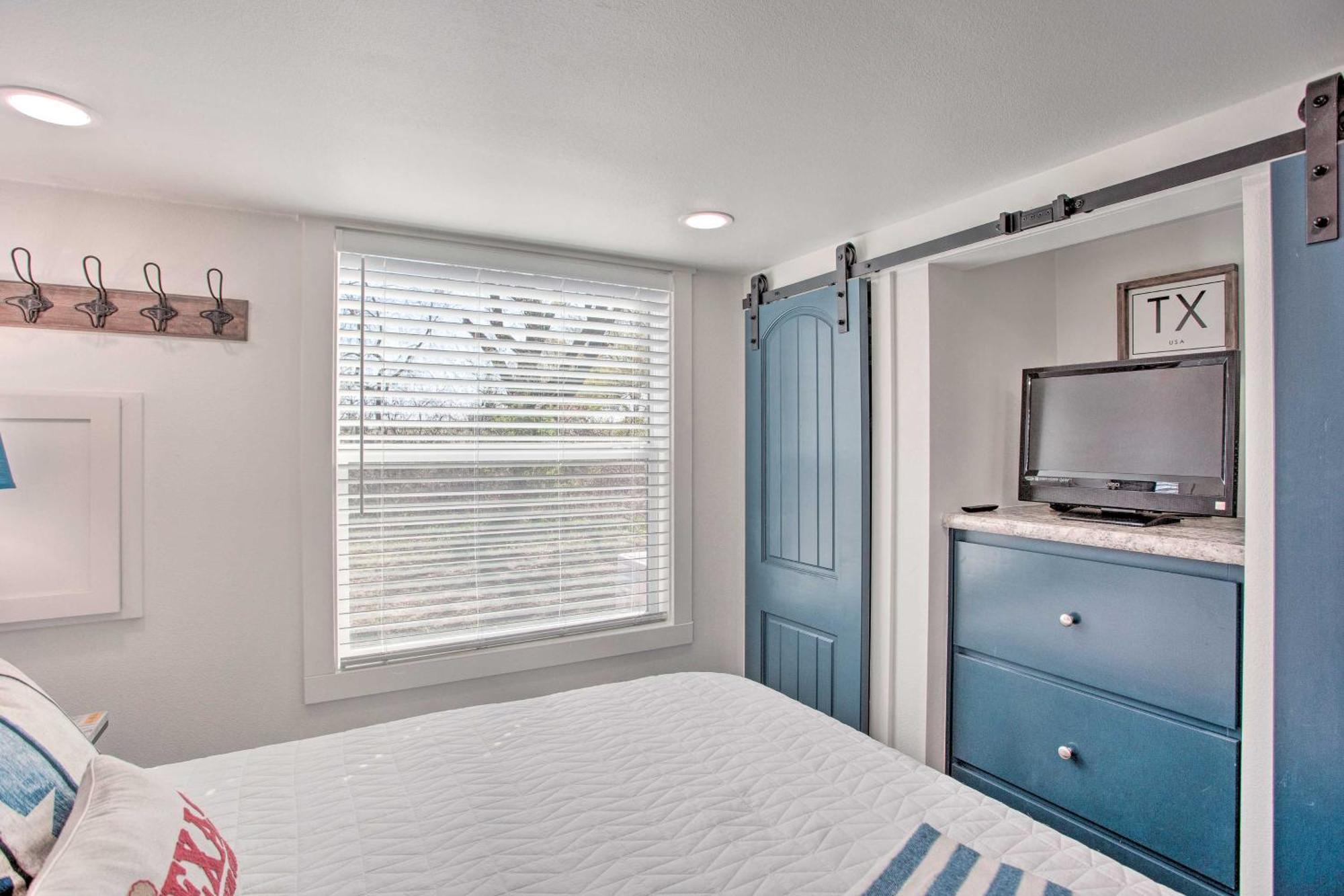 Cozy Mckinney Tiny Home With Porch And Fire Pit! Buitenkant foto