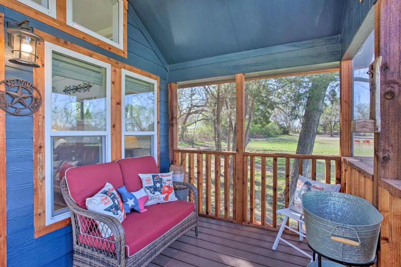 Cozy Mckinney Tiny Home With Porch And Fire Pit! Buitenkant foto